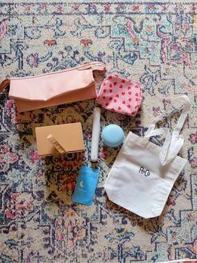 The Glam On The Go Bundle – Travel Cases Bag Tote & More